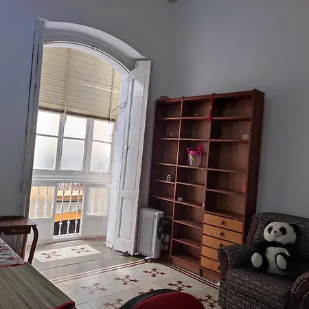 Old Merchant's Pansiyon Cadiz