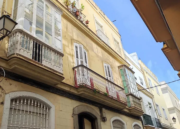 Old Merchant's * Cadiz